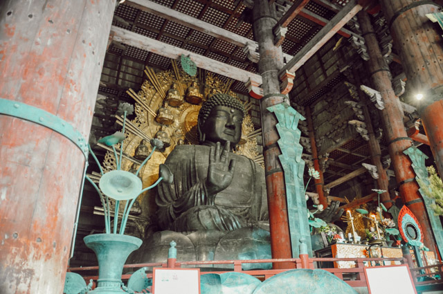 Bouddha dans les templesd de Nara au Japon
