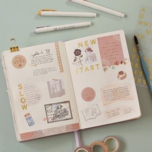 Journaling créatif au style féminin